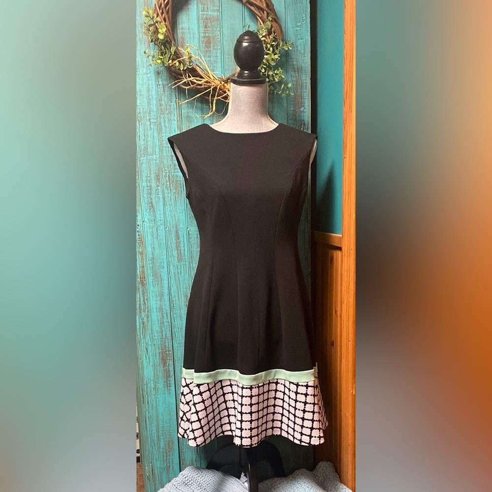 Studio One Black and White Sleeveless A-Line Midi Dress size 6